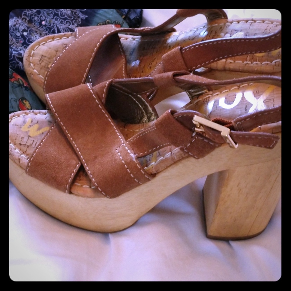 Brown sandals buck heel